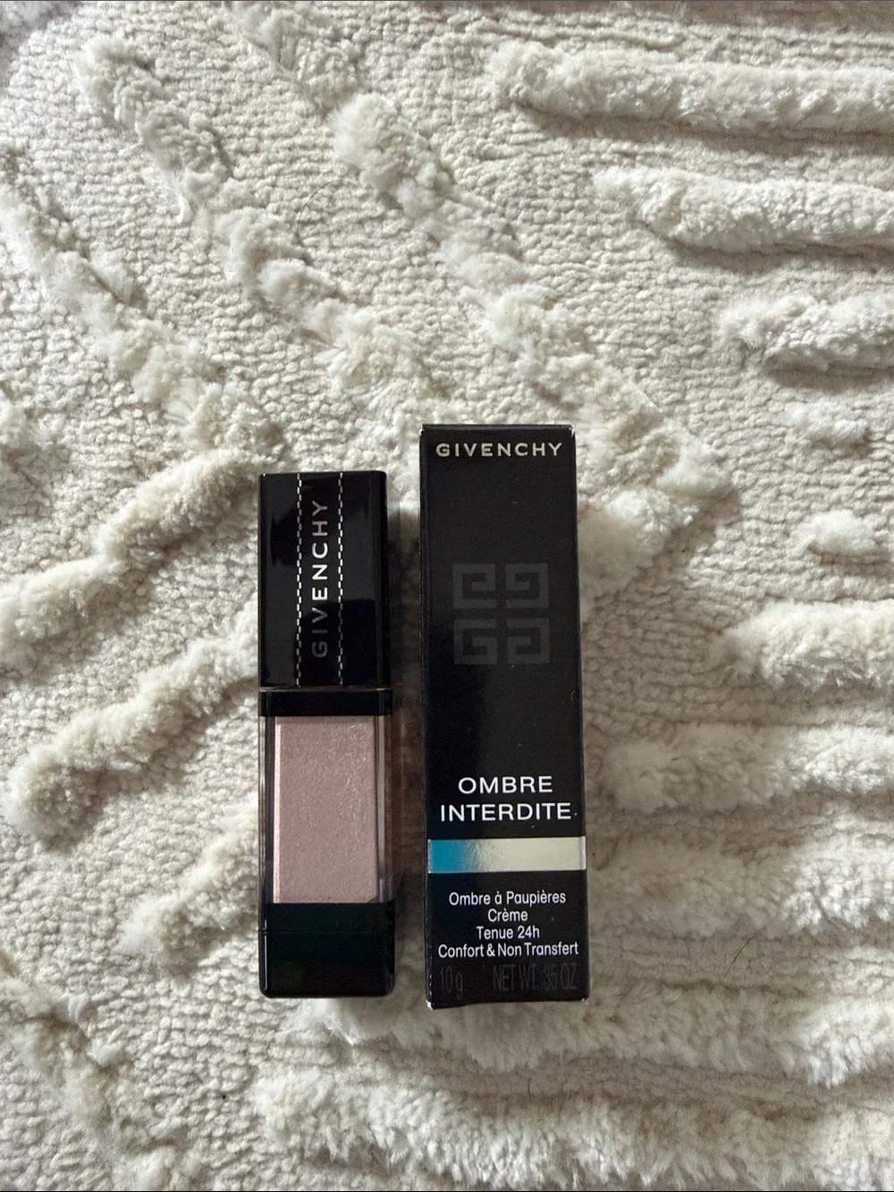 Givenchy Ombre Interdite Liquid Eyeshadow 01 Pink Quartz - Shimmery Pale Pink
